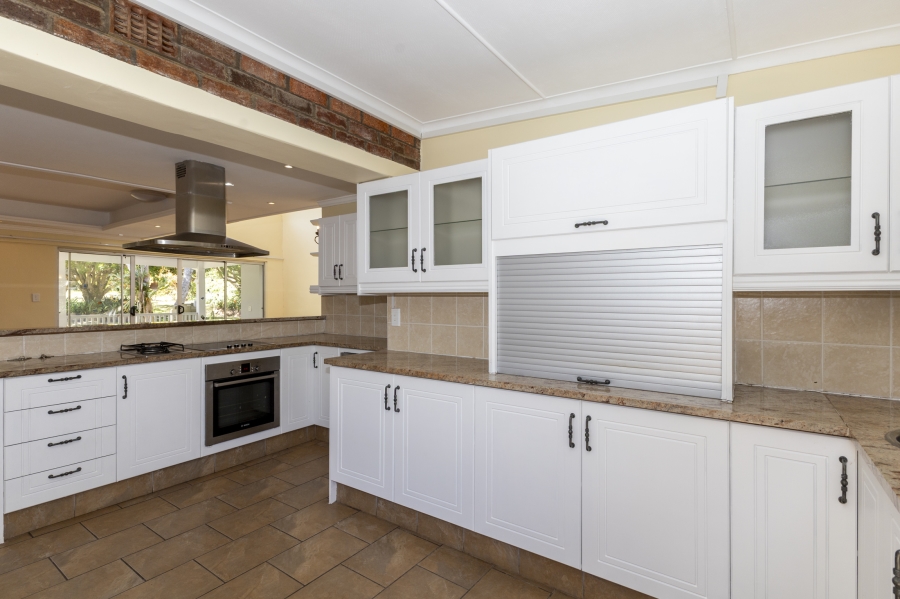 3 Bedroom Property for Sale in Seafield Eastern Cape